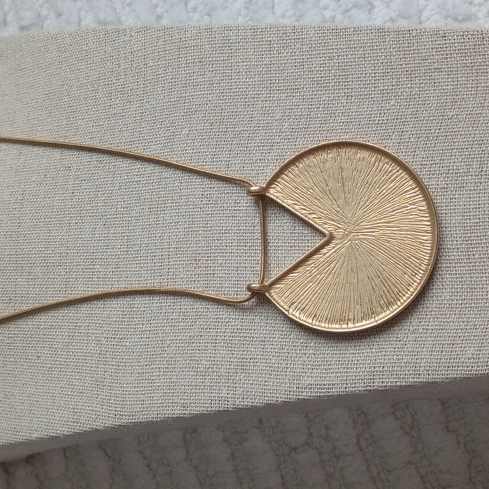 Goldtone statement giant Lily Pad 28 in necklace